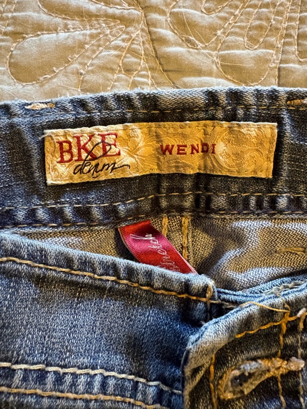 BKE Denim Capri Jeans in Light Blue - Picture 2 of 4